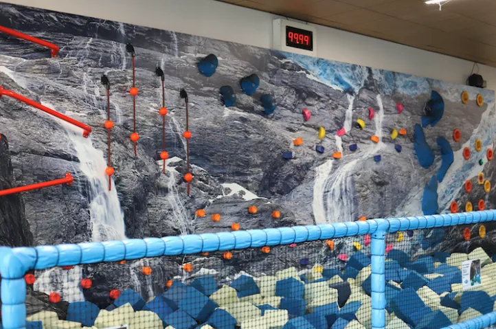 Rock Up Rushden Traverse Wall