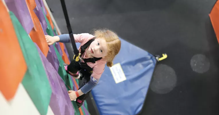 Rock_Up_Girl_Climbing_Membership